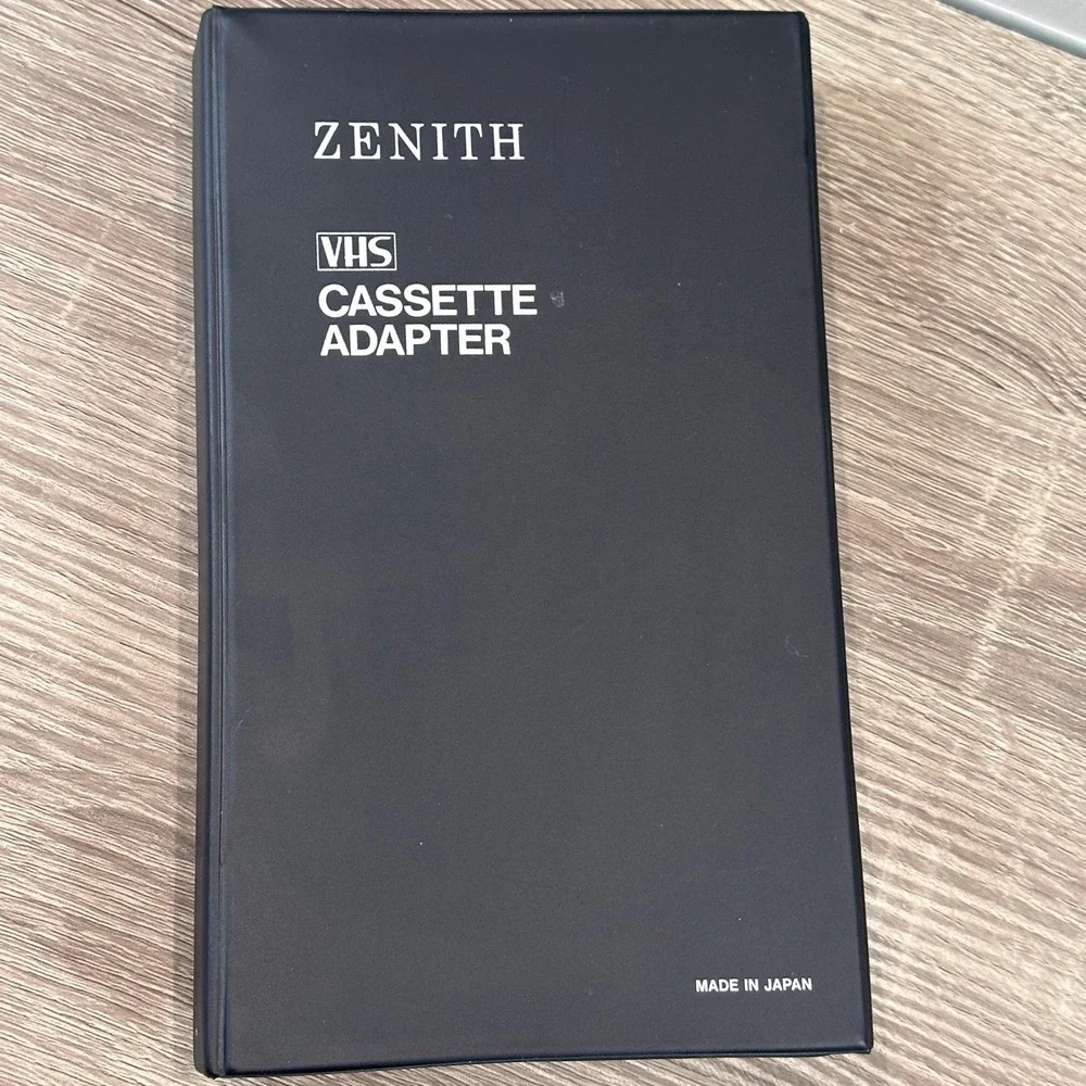 VHS Cassette Adapter Zenith VAC414 Motorized VHS-C to VHS Converter with Case
